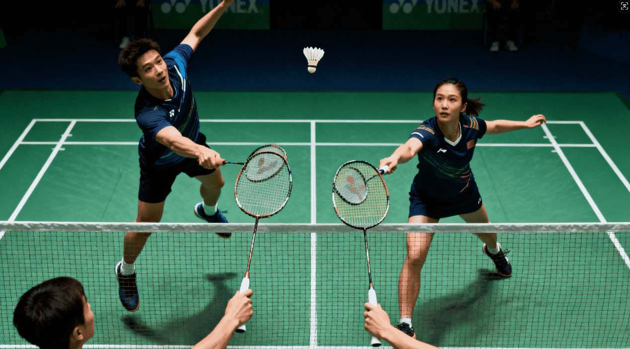 绿联USB4雷电拓展坞